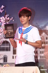 高清组图：罗志祥生日写小诗 邀歌迷制服party庆生