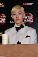 组图：2012MAMA盛典落幕 鸟叔等亮相获年度大奖