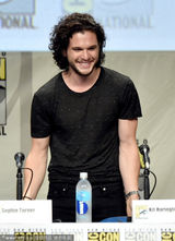 组图：《权力游戏》剧组欢乐 冰火五美女争艳