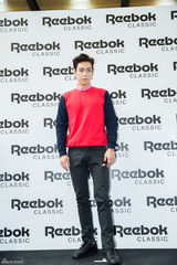 独家：BigBang成员Top帅气办签名会