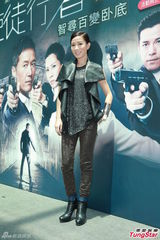 组图：佘诗曼宣传新剧 扬言收视好请吃饭