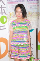 组图：港姐性感现身 冠军邵珮诗坦承背景雄厚