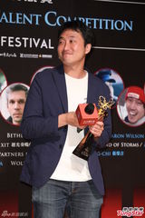 组图：林嘉欣台湾出任电影节评审 宣布复出影坛