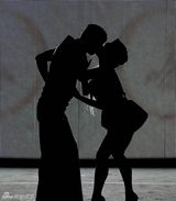 组图：幸田来未开唱扮性感水手 开腿钻跨样样来