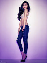 组图：赵多娜时尚写真 大秀性感曲线