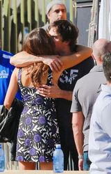 组图：青少年选择奖卡戴珊姐妹争艳 赛琳娜性感