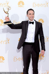 组图：谢耳朵获得艾美奖喜剧类最佳男主角