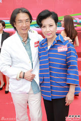 组图：刘松仁汪明荃合作新剧 钟嘉欣不敢迟到