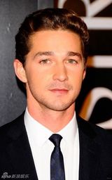 高清：《华尔街2》纽约首映 道格拉斯患病后享艳福