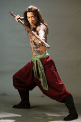 高清组图：新《水浒》定妆 孙二娘扈三娘如带刺玫瑰