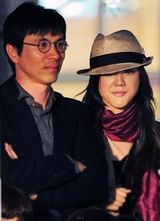 组图：汤唯金泰勇婚照曝光 已正式结为夫妻