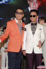 组图：刘嘉玲着复古波点裙 搭梁家辉演舞台剧