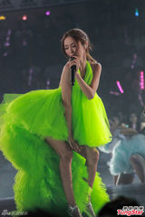 薛凯琪透视装激吻黄伟文 避谈房祖名把妹闯祸