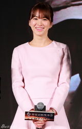 组图：《太平轮》乔妹宋慧乔粉裙可爱 俞飞鸿深V有料