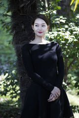 组图：《庆州》亮相影展 申敏儿拍写真端庄秀丽