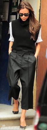 组图：贝嫂出街忙新店装修 爸爸当家小七变邋遢