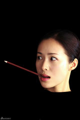 组图：江一燕神经如燕写真 鬼脸连拍成表情后