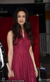 组图：大影节闭幕式 汤唯红裙知性王丽坤温婉