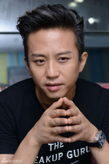 组图：王长田与邓超对话新浪娱乐