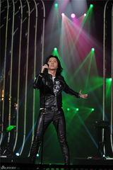 组图：歌狂腾格尔与辣妹共舞 蒋方舟迷黑豹主唱