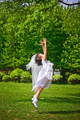 独家：汤镇业双胞胎女儿大甜大圆首曝光