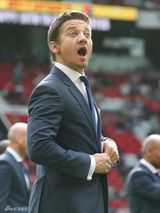 组图：慈善足球赛众星云集 X教授与鹰眼组队