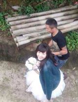 组图：女神变村姑！张柏芝黄圣依干农活打篮球