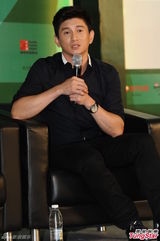 组图：吴奇隆亮相电视节 新戏女主不是刘诗诗