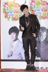 组图：无惧香港春浪遇风雨 林俊杰自夸招好天气