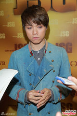 组图：张敬轩全力发展香港市场未想过获奖