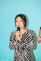 组图：《毛驴县令》发布会 潘长江恬妞亮相