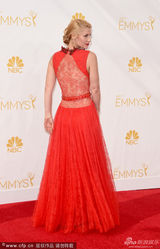 组图：《国土安全》克莱尔-丹尼斯夫妻恩爱现身