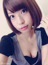 组图：日本少女自拍大赛 坦胸秀腿造型火辣