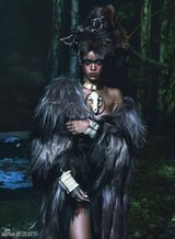 组图：蕾哈娜炫彩妆容大片 暗黑精灵部落野性风