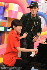 组图：周杰伦昆凌四年恋情回顾 差14岁无代沟