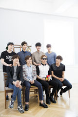 组图：对话韩男团帝国之子 赞范冰冰国色天香