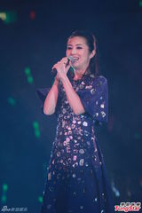 组图：郭伟亮音乐会大咖多 陈奕迅骑车登场搞怪