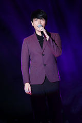 组图：《爸爸》《歌手》访台 张宇韩磊飙歌