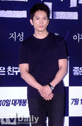 组图：《好朋友们》池城李光洙诠释最萌身高差