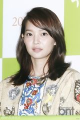 组图：申敏儿朴海日清新亮相《庆州》记者会