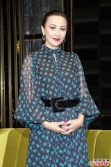 组图：刘嘉玲爱与梁家辉亲嘴 加200场过戏癮