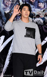 组图：《海盗》众星观影 SM艺人组团捧场