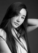 组图：刘璐珈时尚大片展百变女王优雅风范