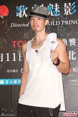 组图：歌剧魅影登台 吴建豪杨乃文朝圣