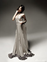 幻灯图集：韩星全慧彬杂志写真冷艳 穿华服风情万种