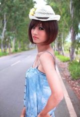 组图：台湾伪娘模特想成女人 写真娇媚如花绽放