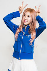 独家高清图：蜡笔团Crayon Pop对话新浪娱乐