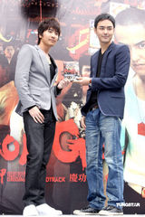 幻灯图：《艋舺》原声庆功会 阮经天赵又廷叫卖