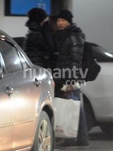 组图：姚晨怀孕心情靓 疯狂购物老公当跟班