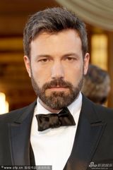 组图：阿弗莱克携爱妻亮相 无缘导演失落